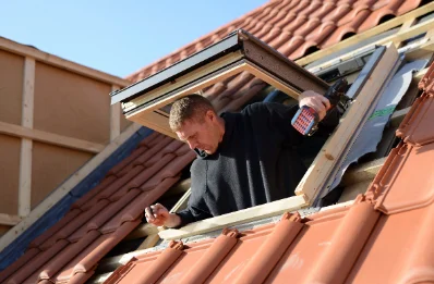 Pose de fenêtres de toit Velux à Saintines